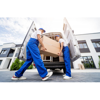 Apartment moving with movers