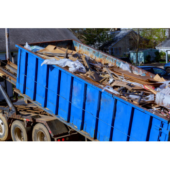Garbage removal in St. Petersburg is inexpensive with loaders
